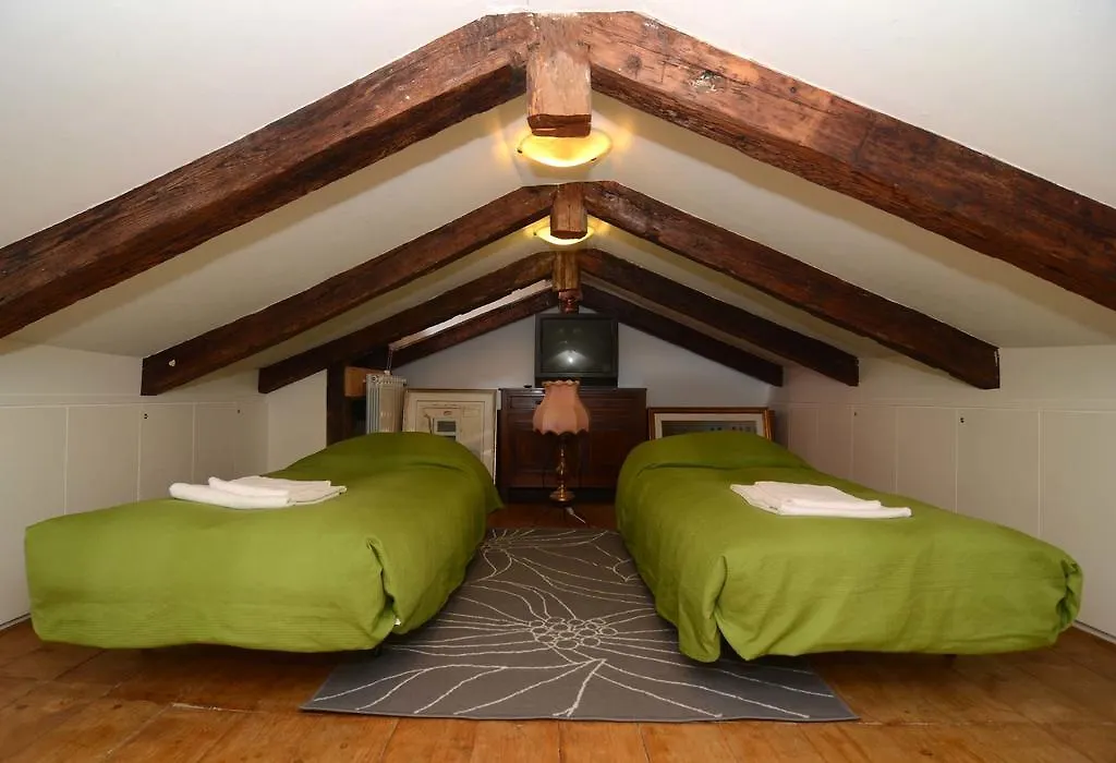 Classic Venice House 0*,